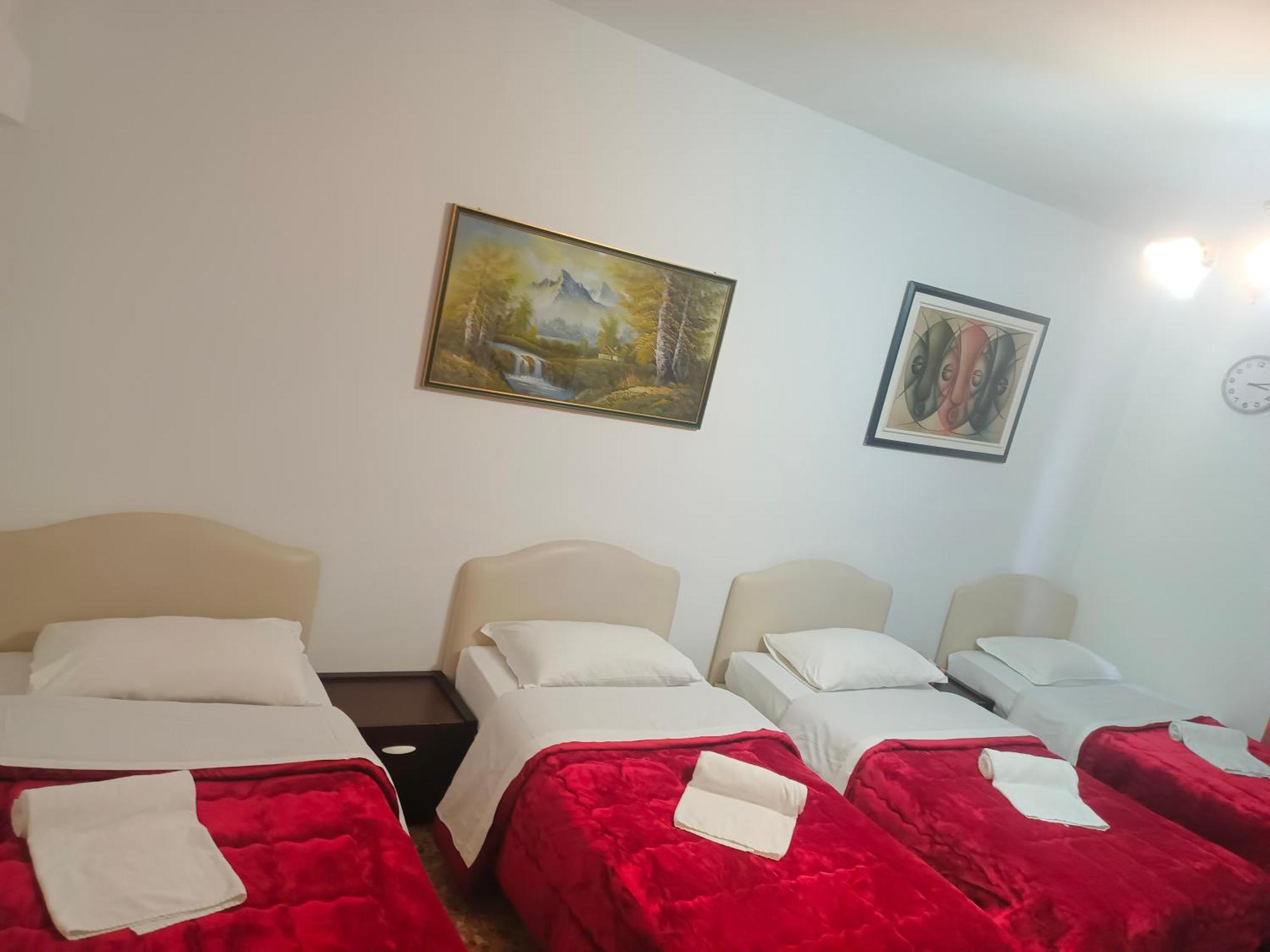 Hostel Host Roma Exteriér fotografie